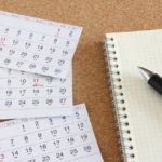 カレンダーとメモ帳とペン