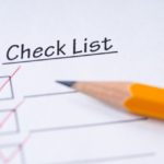 チェックリストと鉛筆